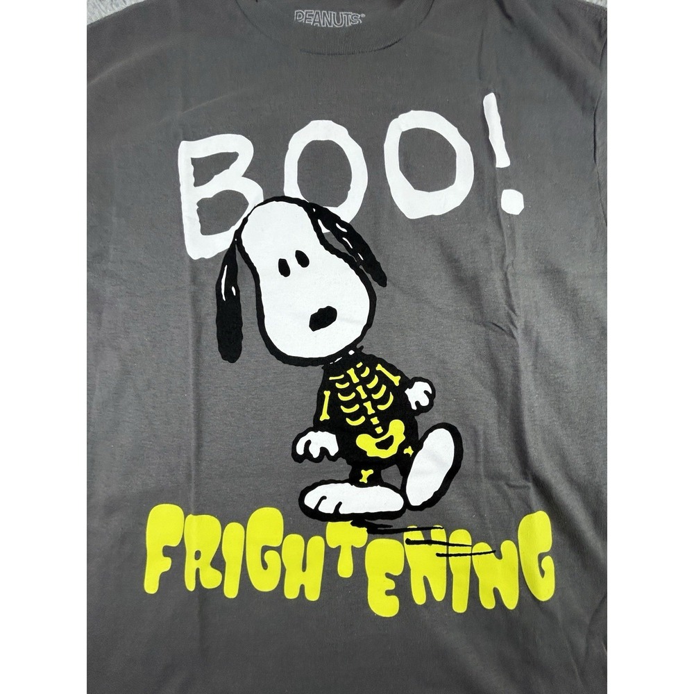 New Peanuts Charlie Brown Snoopy Skelton Halloween Boo! Frightening Mens T-Shirt - Picture 2 of 7